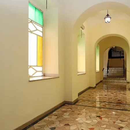 Residenza Cavour ベッド・アンド・ブレックファスト 3*