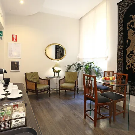 ベッド・アンド・ブレックファスト Residenza Cavour ローマ