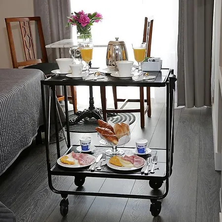 Residenza Cavour ベッド・アンド・ブレックファスト 3*