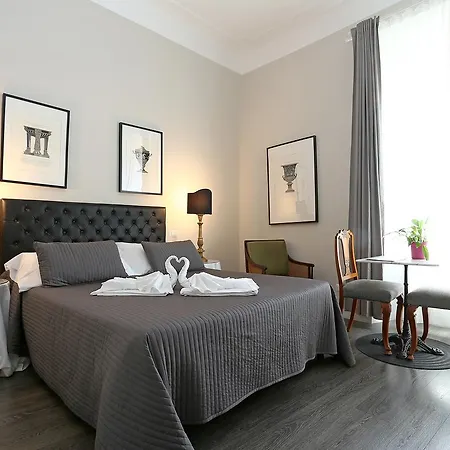 Residenza Cavour 3* ローマ